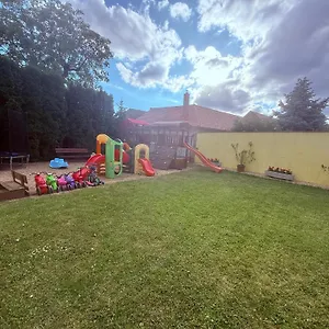 pandora-apartmanok.hotels-hajduszoboszlo-hungary.com/